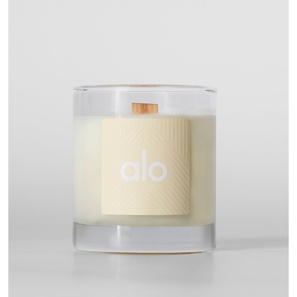 ALO Yoga Love Candle 2oz - Picture 2 of 6